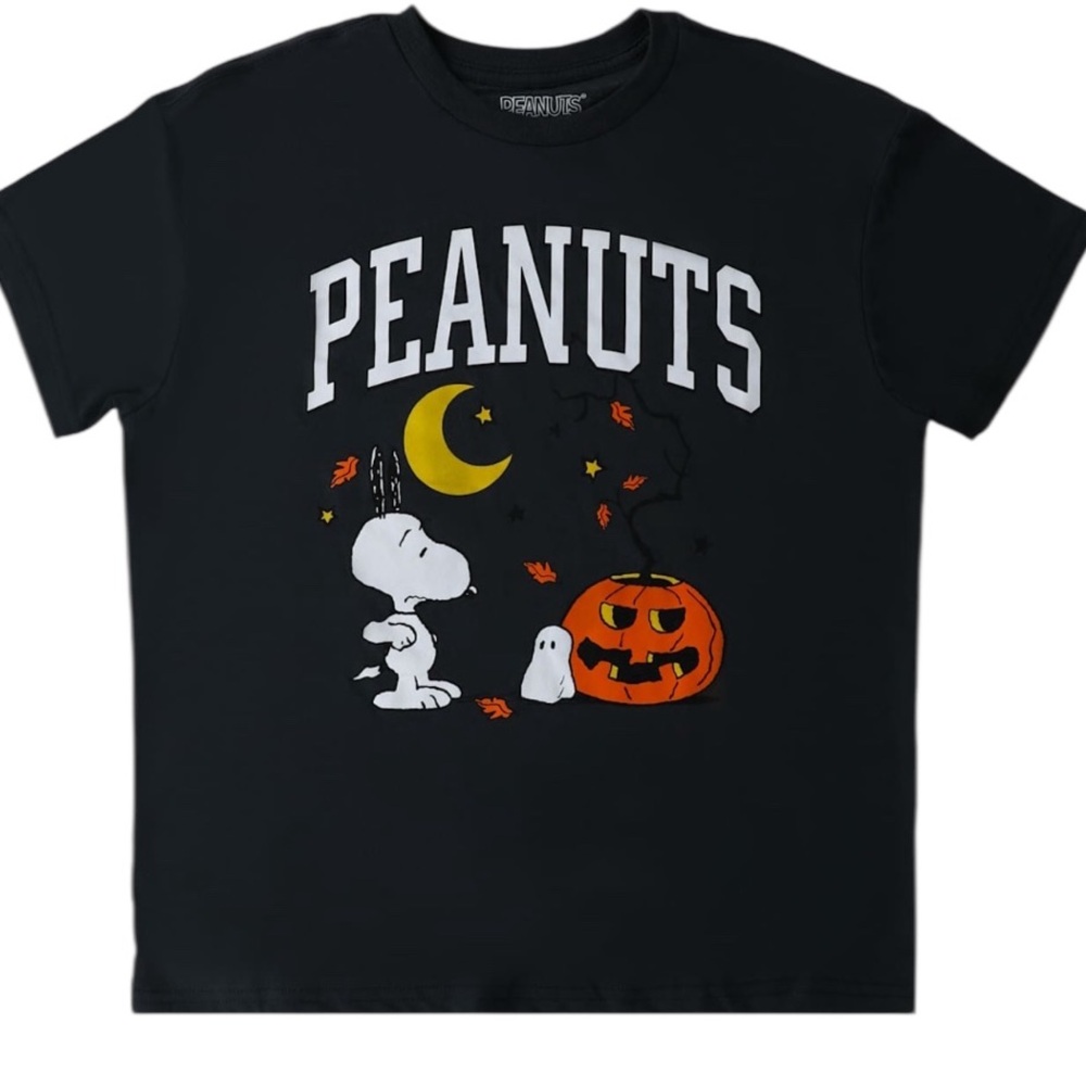 Charlie Brown Peanuts Pumpkin Halloween Graphic Tee - Picture 2 of 3